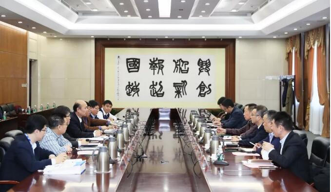 馮永強會見上海電氣集團副總裁呂亞臣、陳干錦一行 